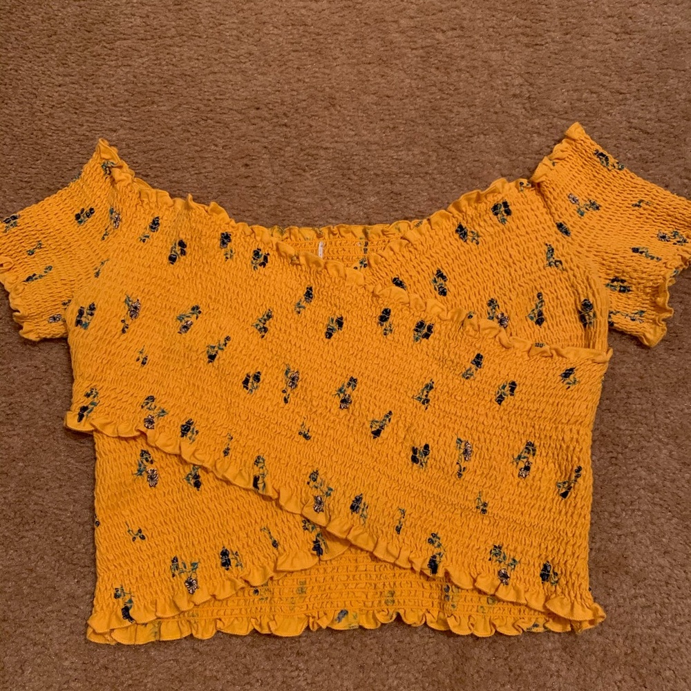 YELLOW RIBBED CROP TOP